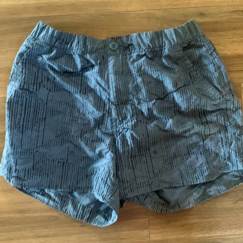REI brand hiking shorts. Blue, Small, button close.
